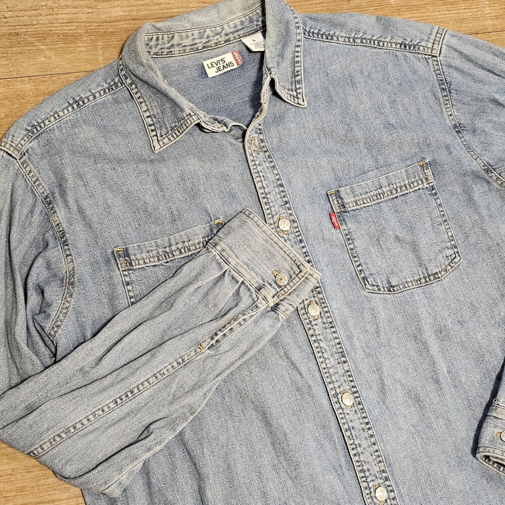 Levis Denim Shirt Mens L Light Wash Blue Button Up Long Sleeve Western Workwear